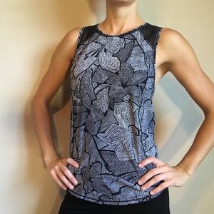 Lululemon ONLY WORN ONCE Workout Tank!